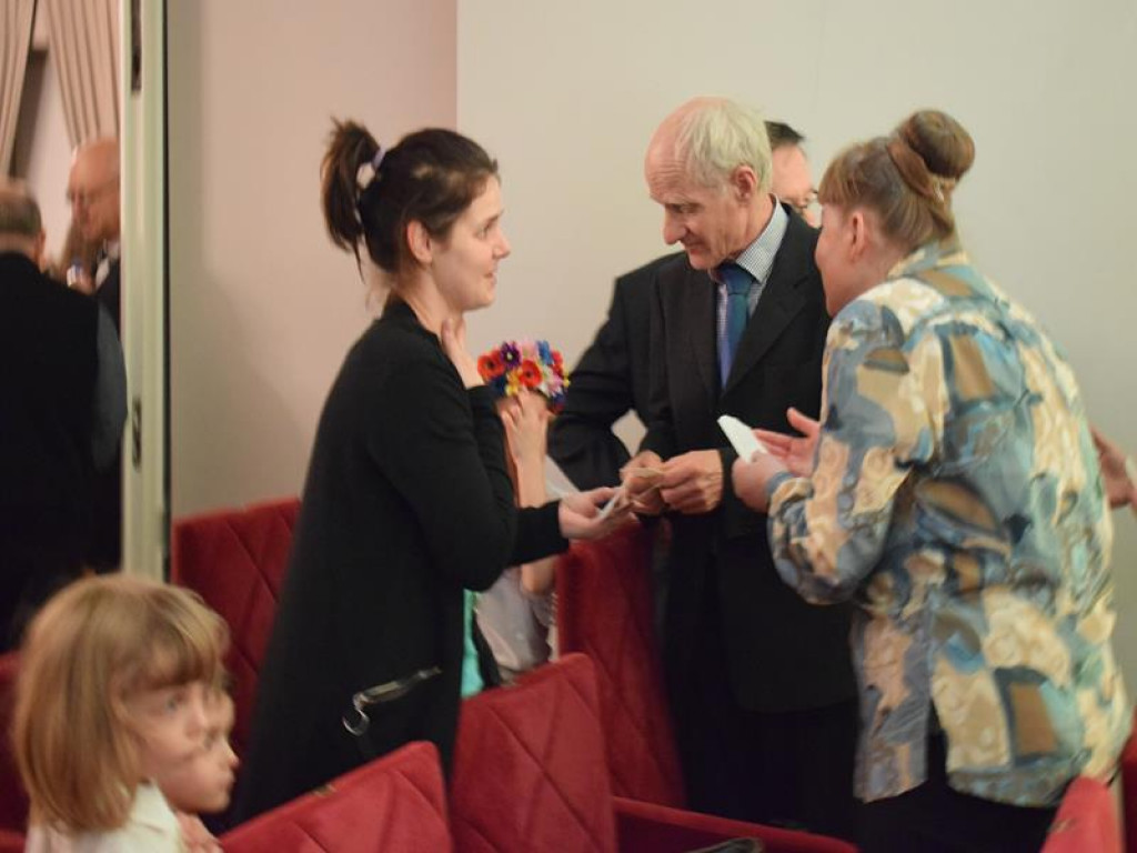 Wigilijne spotkanie z orkiestrą i laureatami konkursu w sannickim pałacu