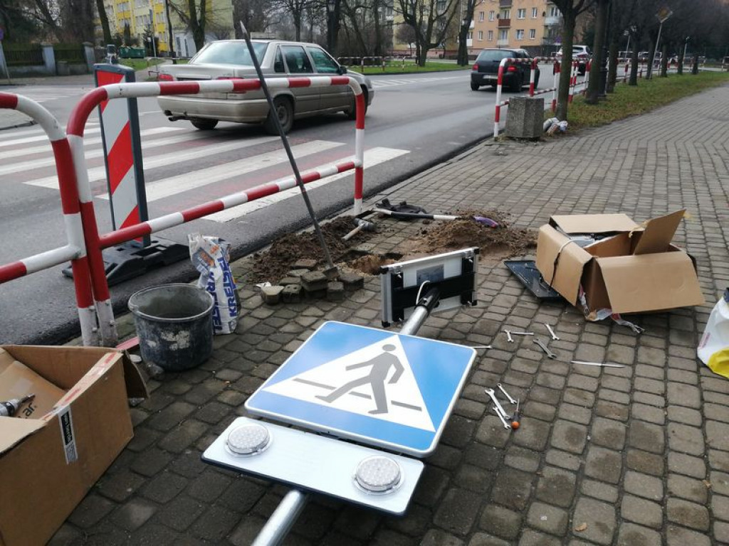 Bezpieczniej dla pieszych w Alejach Sienkiewicza