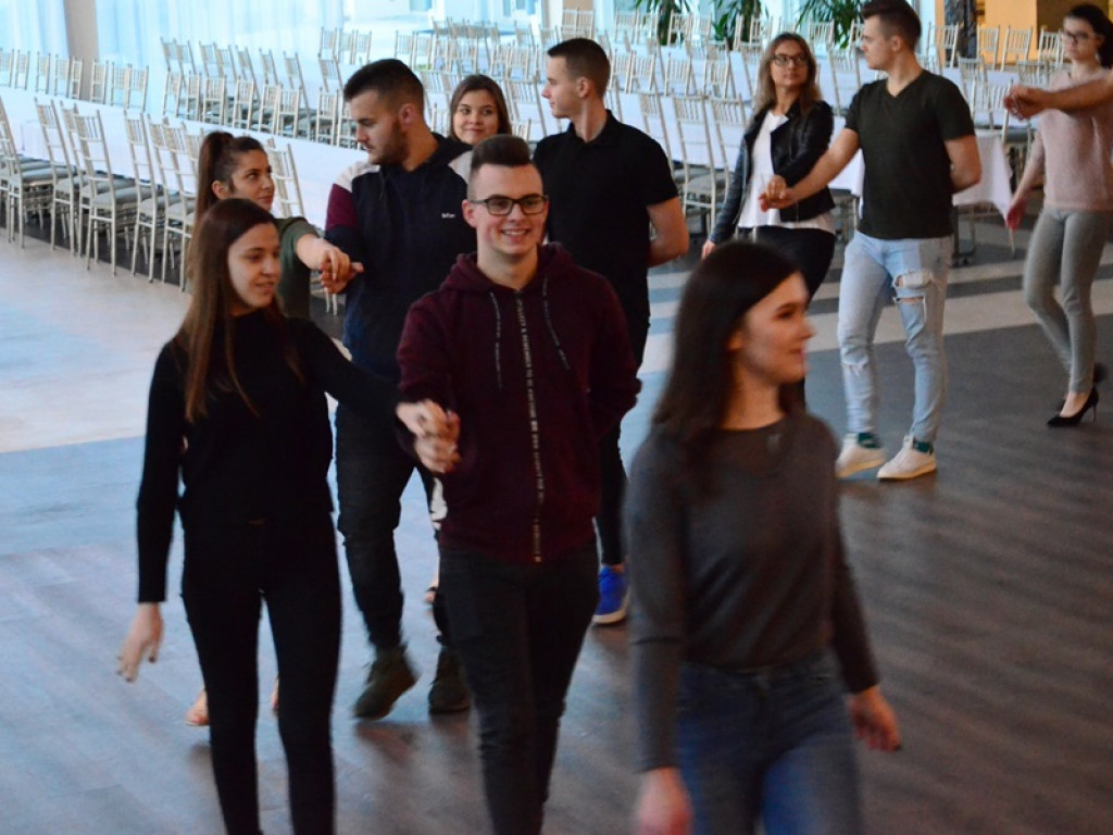Trwają przygotowania przed studniówką w 