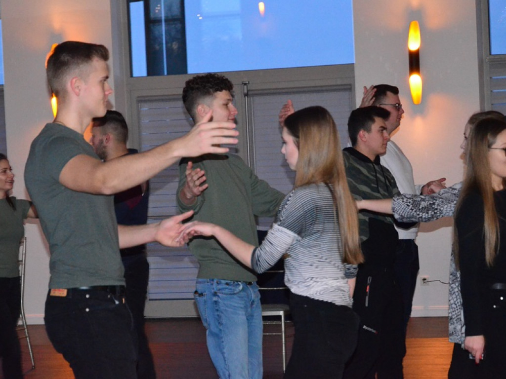 Trwają przygotowania przed studniówką w 