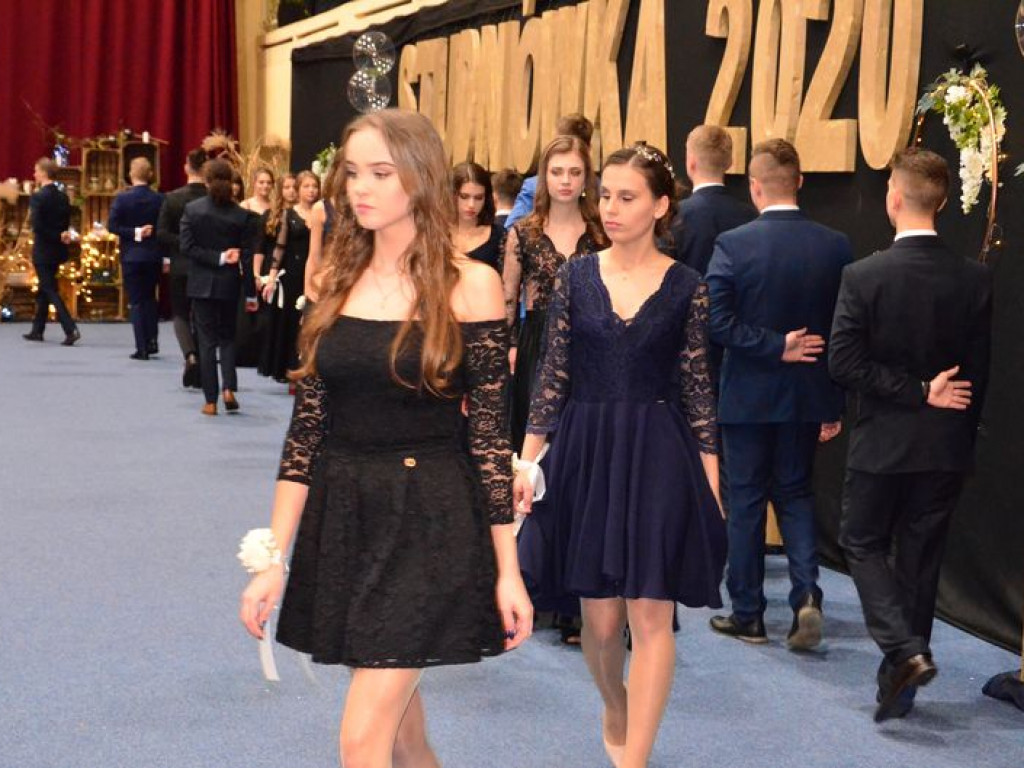 Studniówka w szkole Pijarskiej