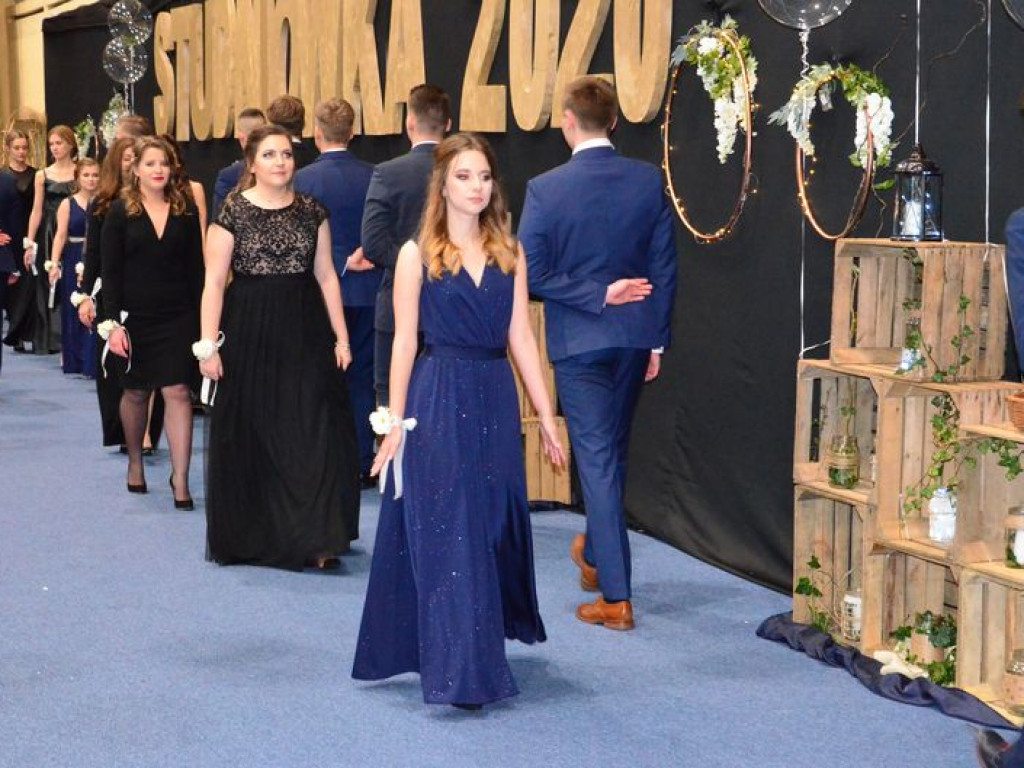 Studniówka w szkole Pijarskiej
