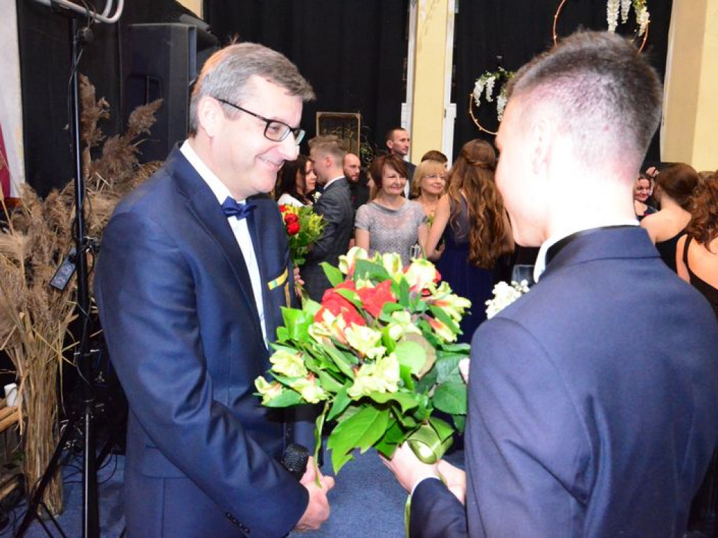 Studniówka w szkole Pijarskiej