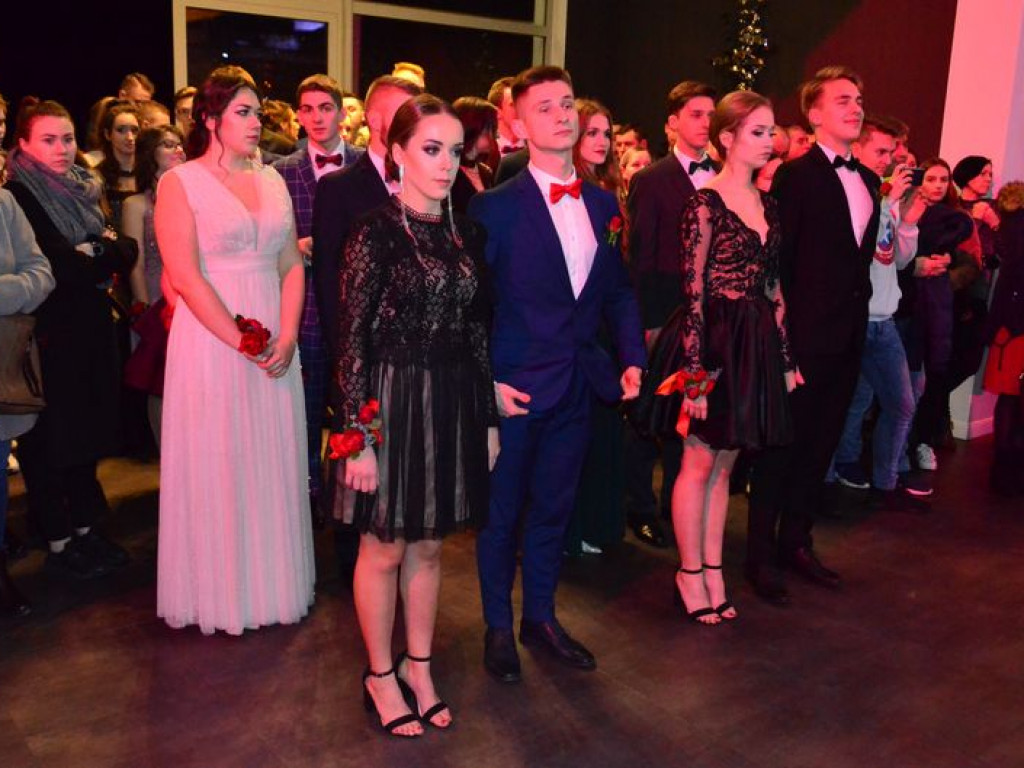 W Mediolanie bawią się maturzyści z 