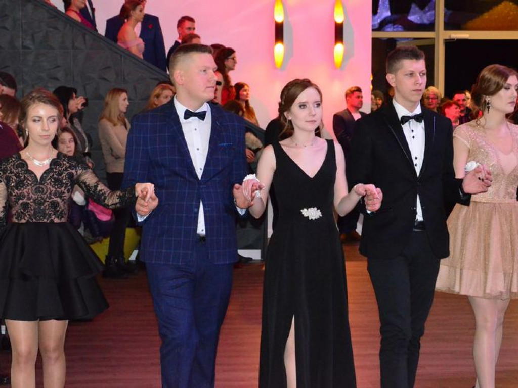 W Mediolanie bawią się maturzyści z 