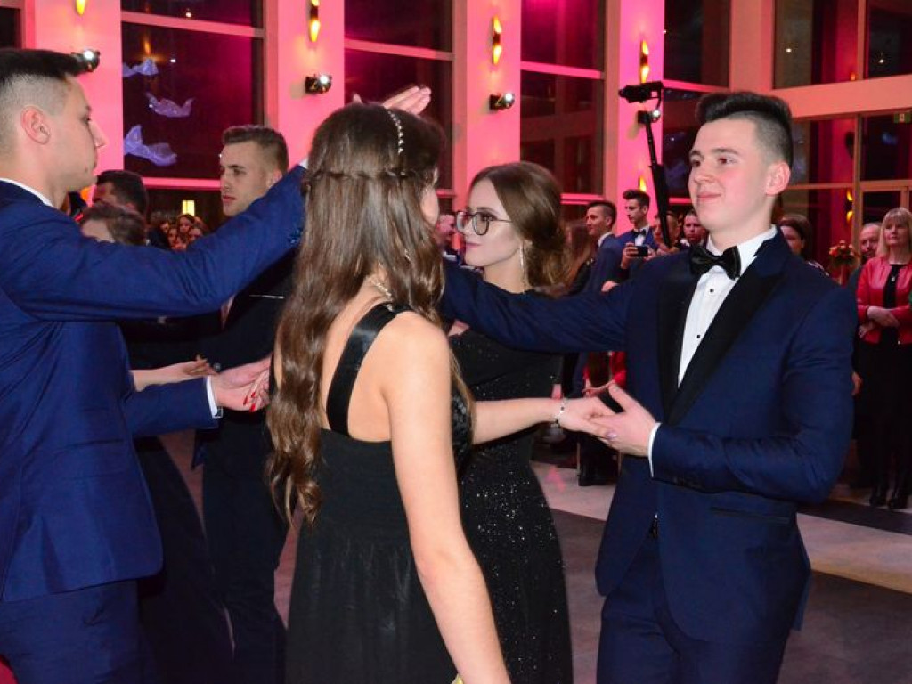W Mediolanie bawią się maturzyści z 