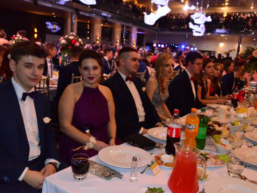 W Mediolanie bawią się maturzyści z 