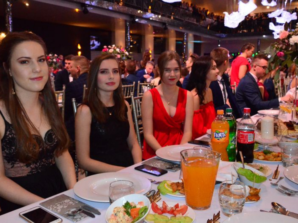 W Mediolanie bawią się maturzyści z 