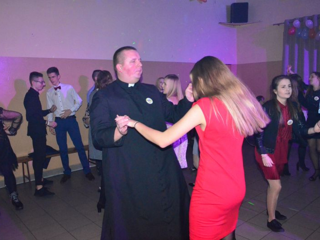 Bal inny niż wszystkie
