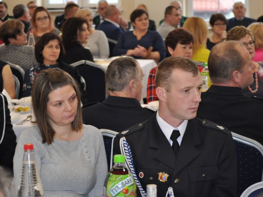Spotkanie noworoczne strażaków z gospodyniami w Kiernozi