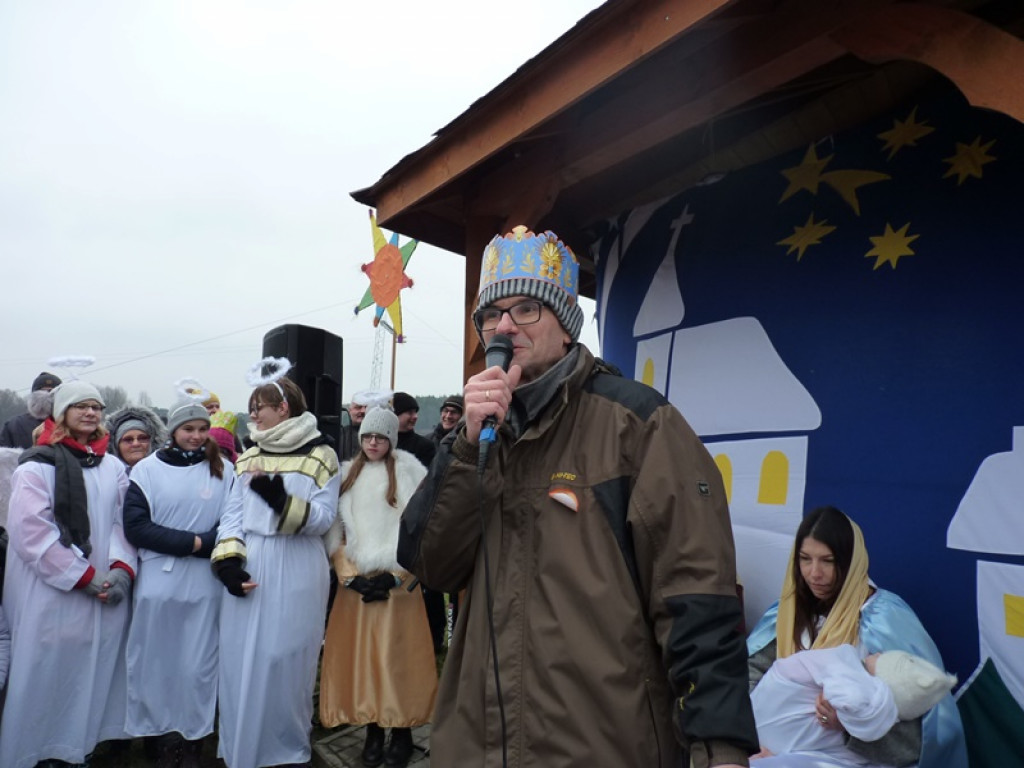 Królewski korowód na ulicach Głowna