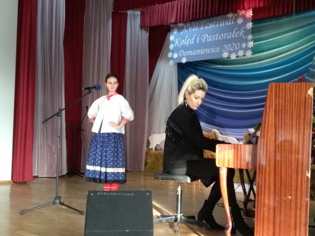 Kolędy i pastorałki królują w Domaniewicach