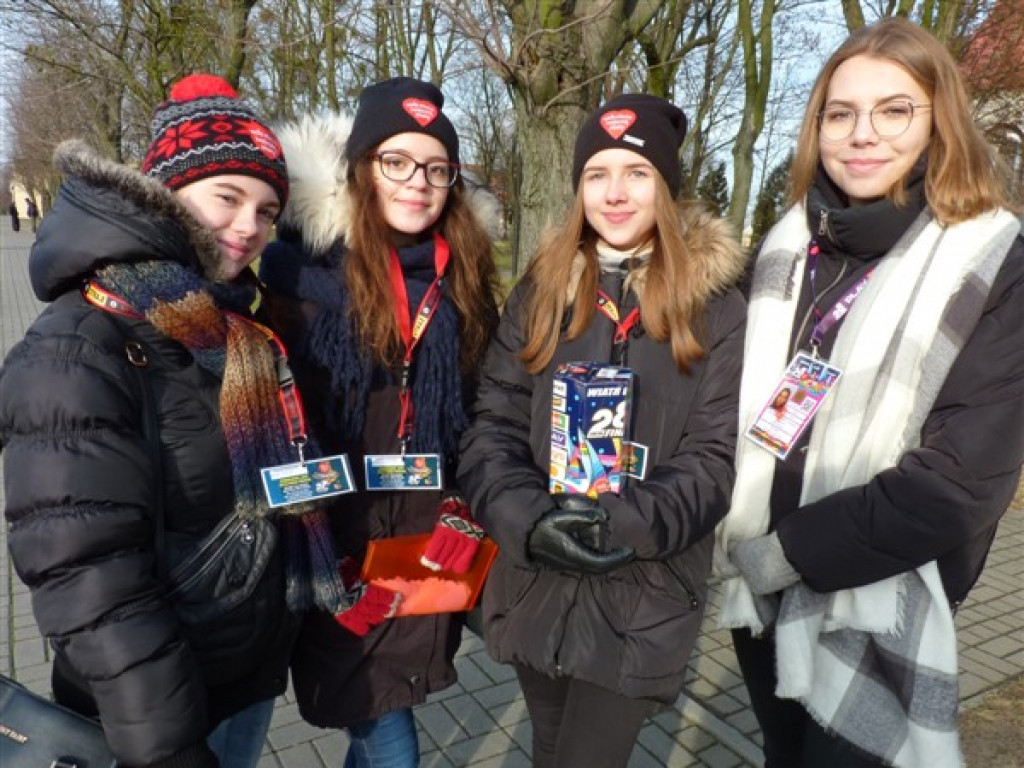 Wolontariusze WOŚP na ulicach Głowna i Strykowa
