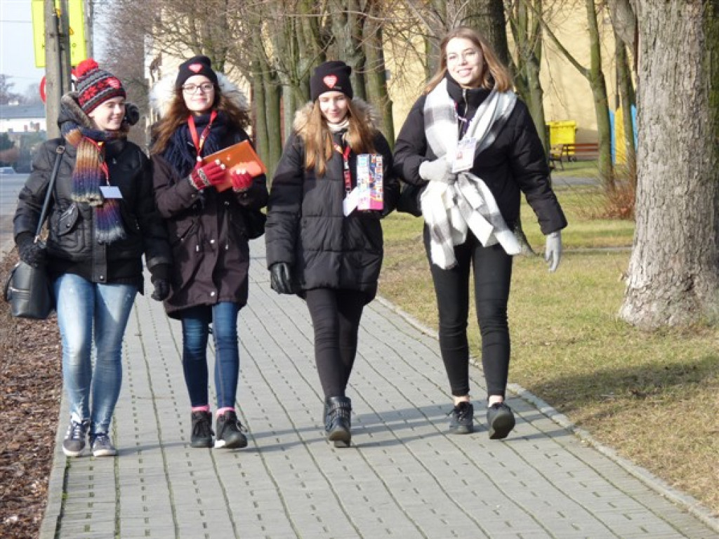 Wolontariusze WOŚP na ulicach Głowna i Strykowa