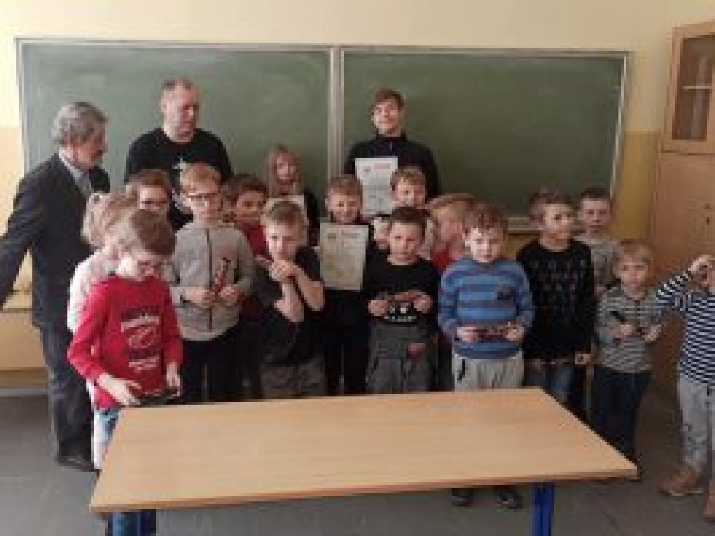 Szachy i warcaby 100-polowe w ferie