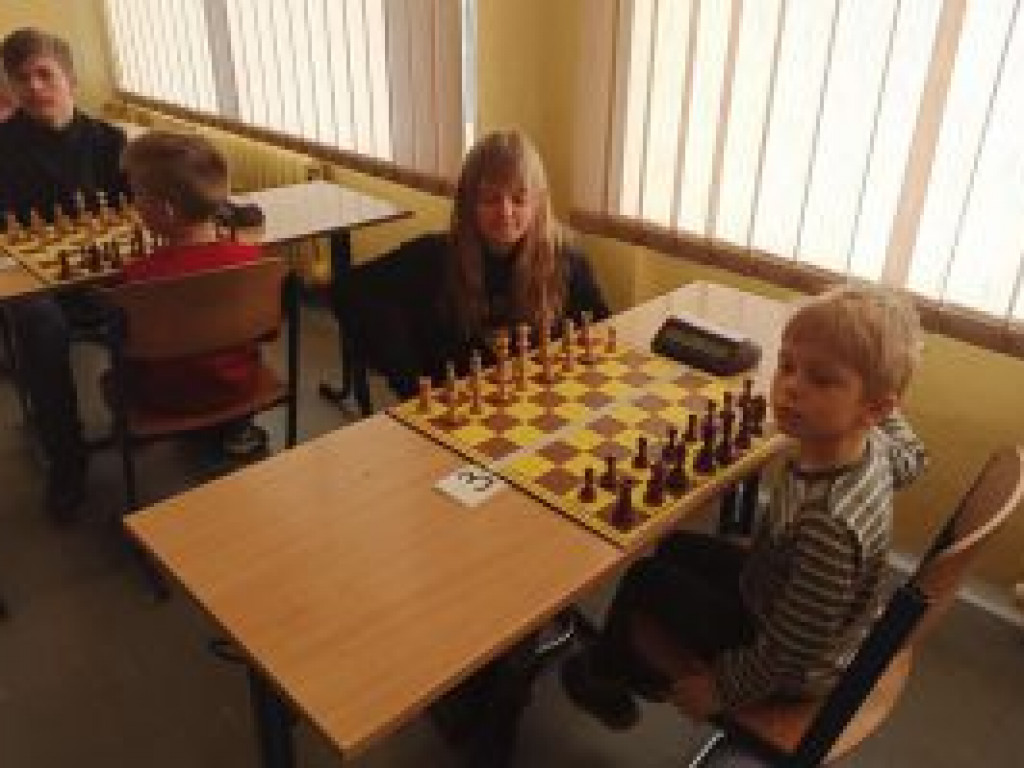 Szachy i warcaby 100-polowe w ferie