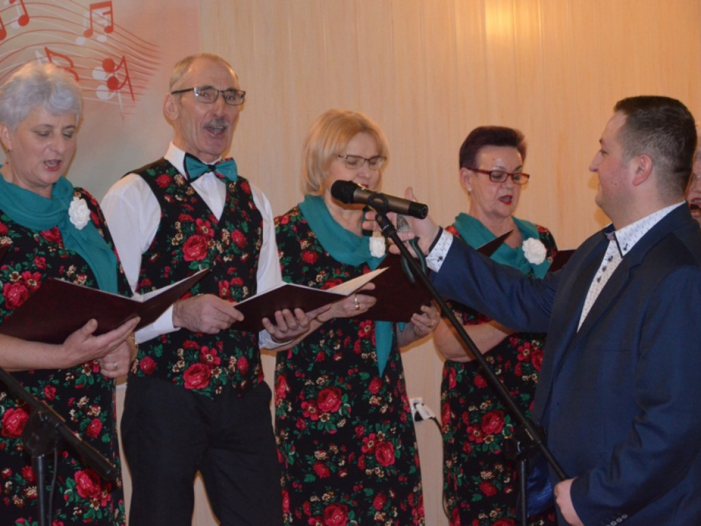 Festiwal Zespołów Śpiewaczych w Jeziorku [zdjęcia]