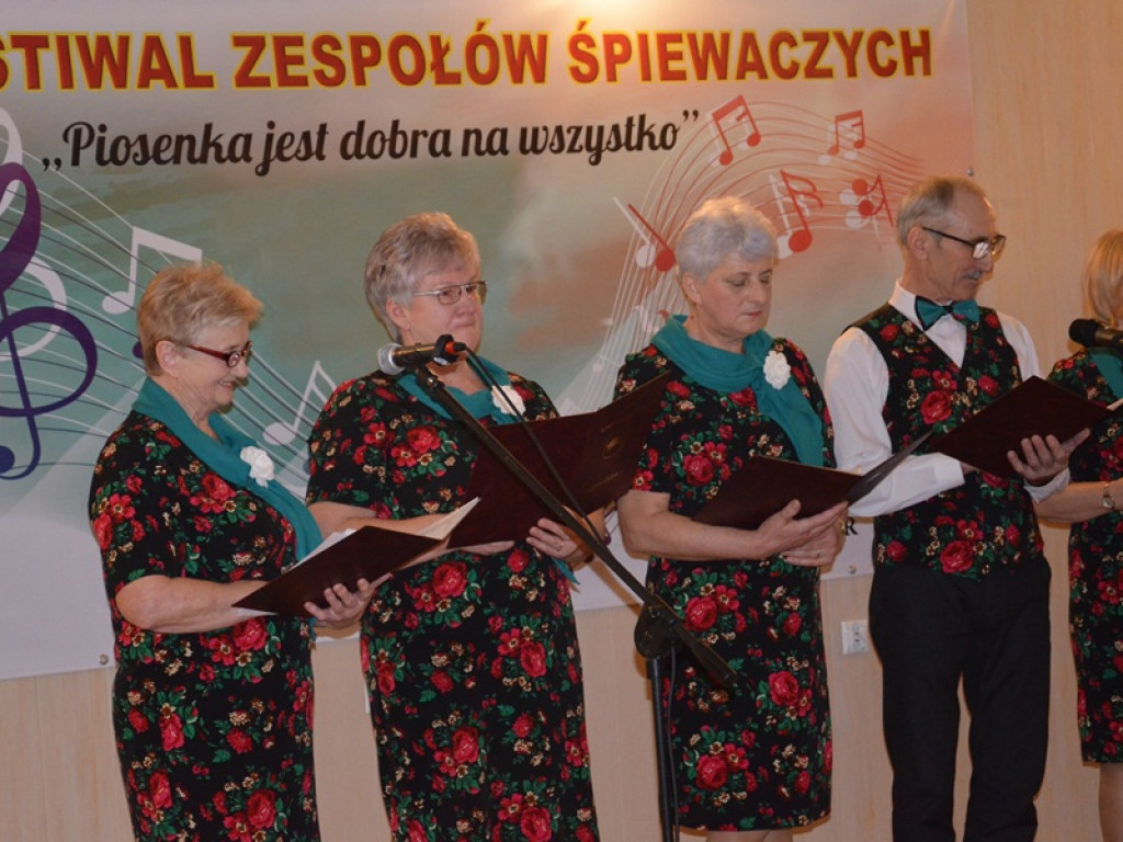 Festiwal Zespołów Śpiewaczych w Jeziorku [zdjęcia]