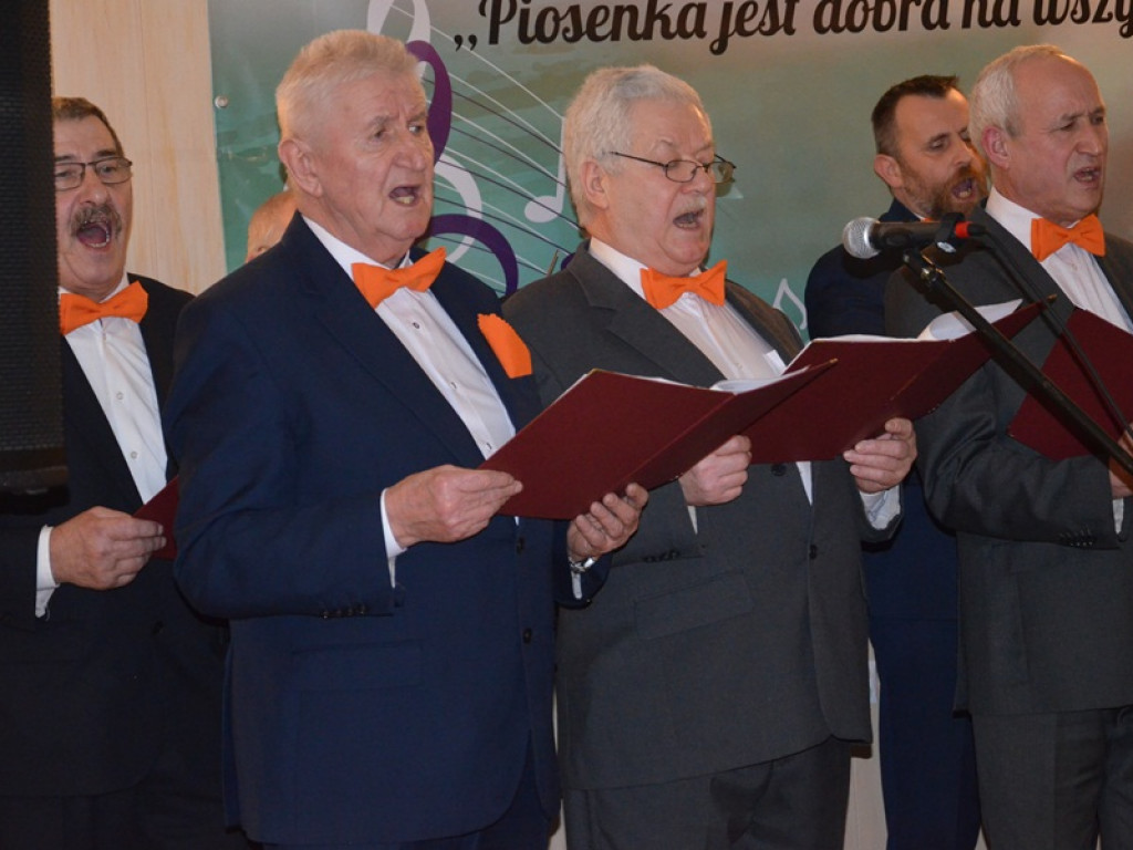 Festiwal Zespołów Śpiewaczych w Jeziorku [zdjęcia]