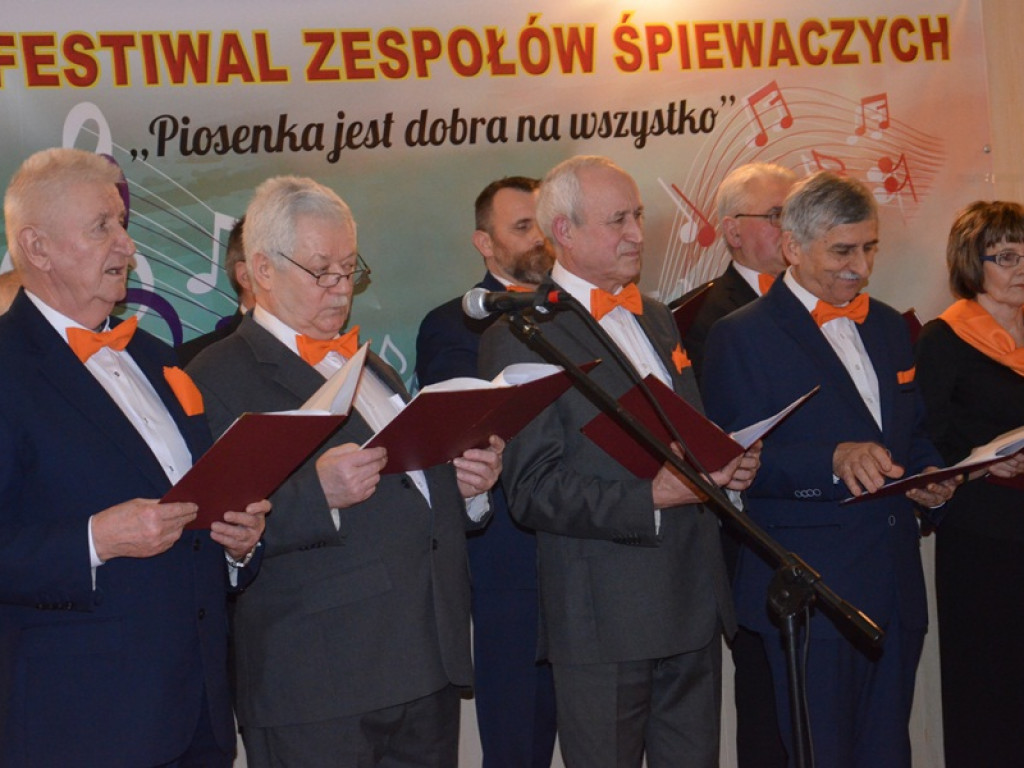Festiwal Zespołów Śpiewaczych w Jeziorku [zdjęcia]