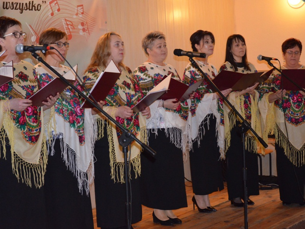 Festiwal Zespołów Śpiewaczych w Jeziorku [zdjęcia]