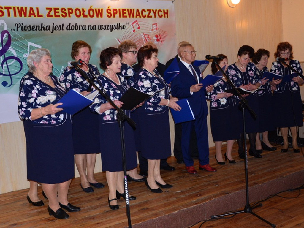 Festiwal Zespołów Śpiewaczych w Jeziorku [zdjęcia]
