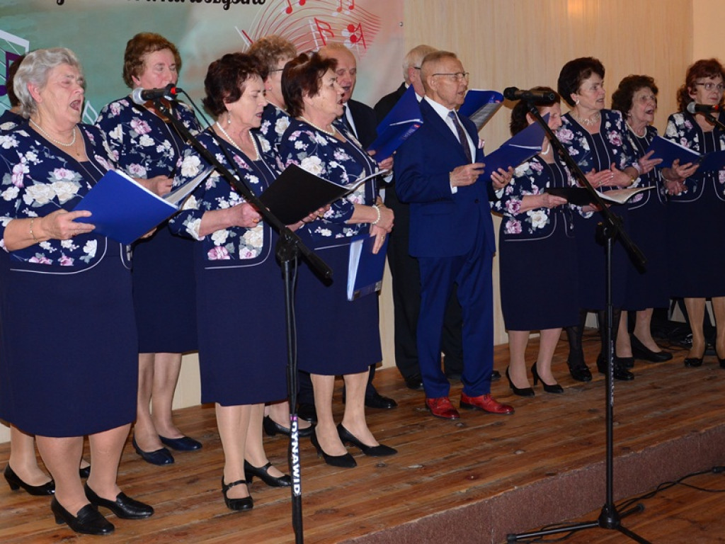 Festiwal Zespołów Śpiewaczych w Jeziorku [zdjęcia]
