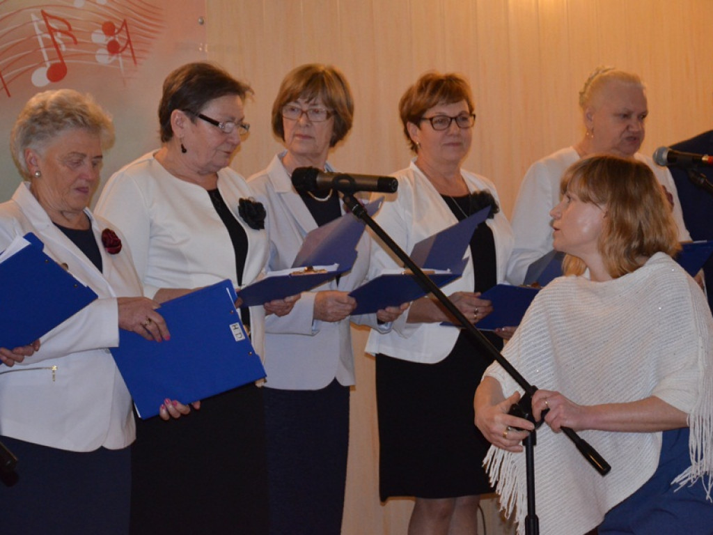 Festiwal Zespołów Śpiewaczych w Jeziorku [zdjęcia]