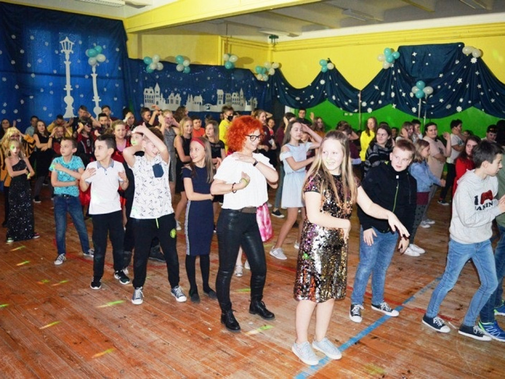 Oryginalne przebrania na choince w Popowie