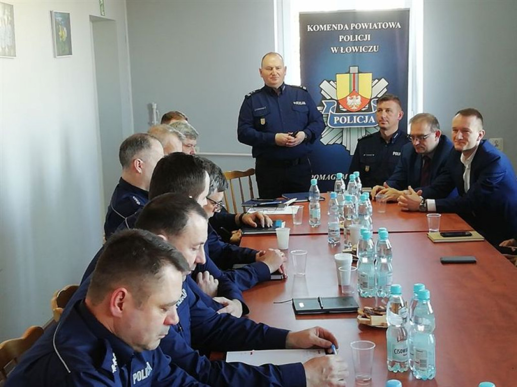 Policjanci i strażacy w Łowicza podsumowali 2019 rok
