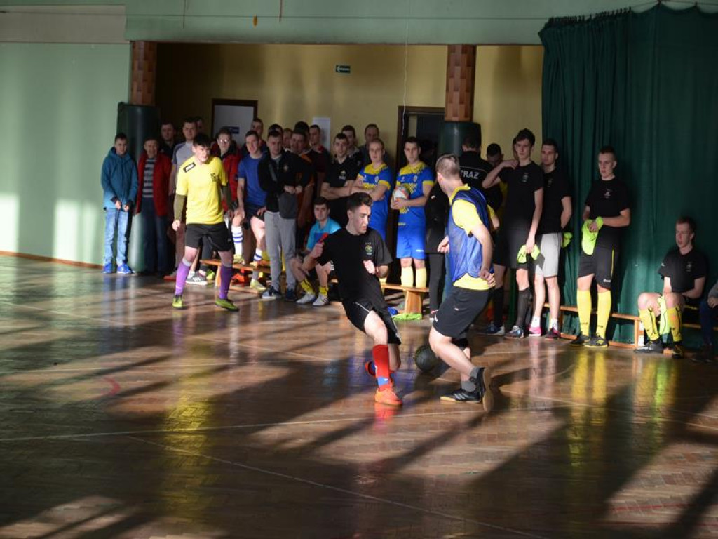 Strażacy dla strażaka - charytatywny turniej futsalu w Domaniewicach