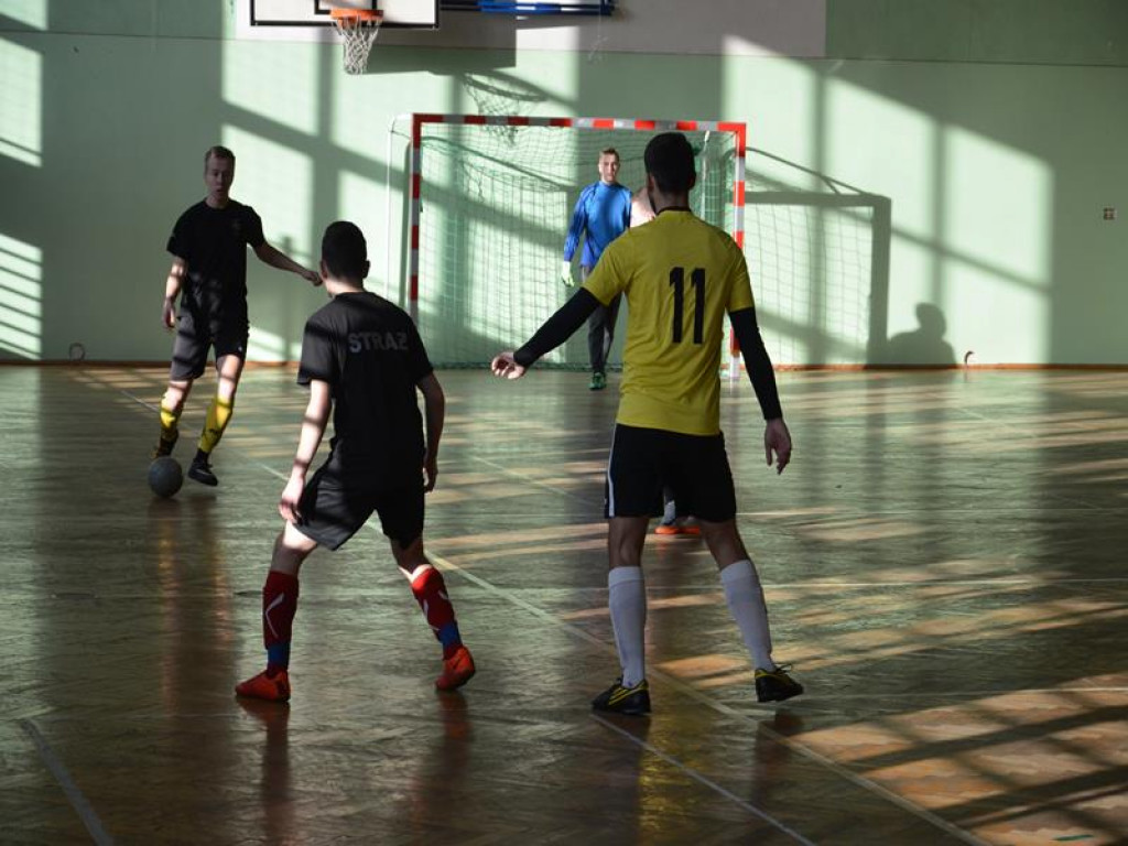 Strażacy dla strażaka - charytatywny turniej futsalu w Domaniewicach