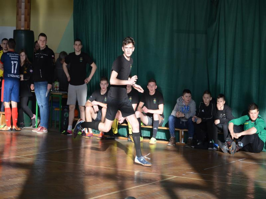 Strażacy dla strażaka - charytatywny turniej futsalu w Domaniewicach