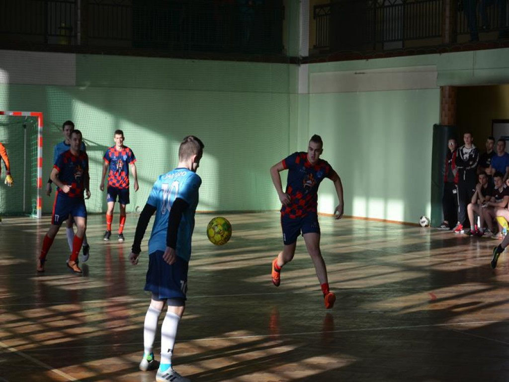 Strażacy dla strażaka - charytatywny turniej futsalu w Domaniewicach