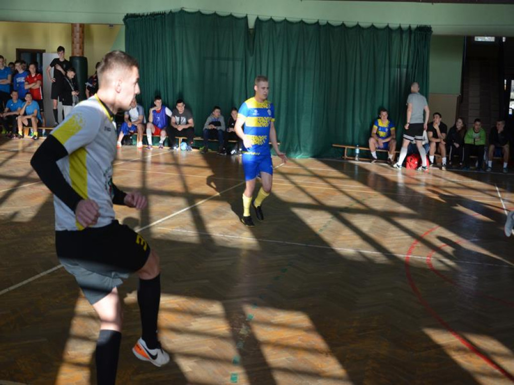 Strażacy dla strażaka - charytatywny turniej futsalu w Domaniewicach