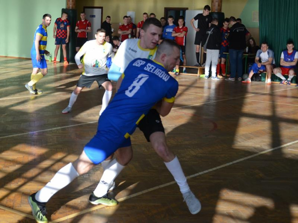 Strażacy dla strażaka - charytatywny turniej futsalu w Domaniewicach