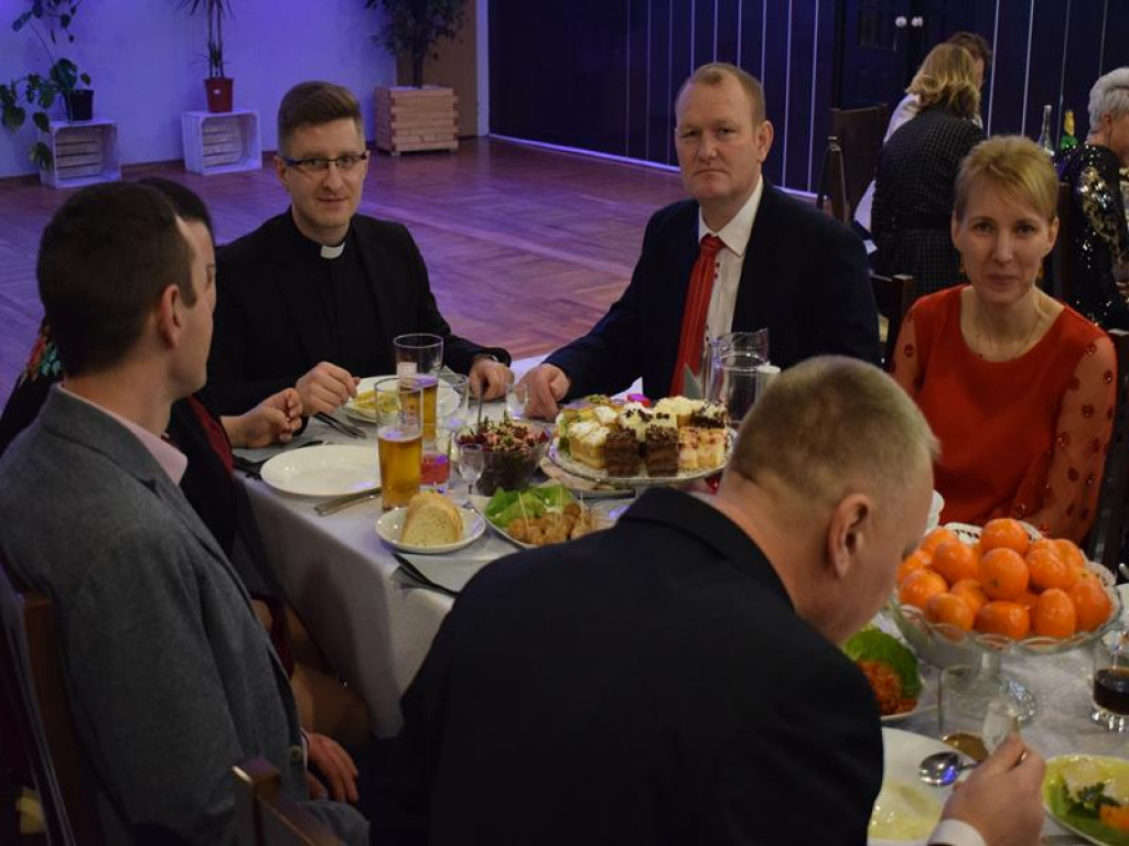 Parafianie z Korabki i ich goście na III Randce Małżeńskiej