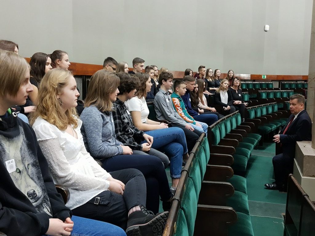 Młodzież z Ekonomika w Sejmie i Telewizji Polskiej