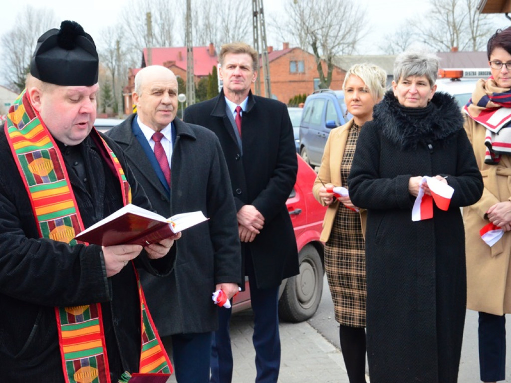 Wicie: Symboliczne przecięcie wstęgi na drogach gminnych i powiatowych