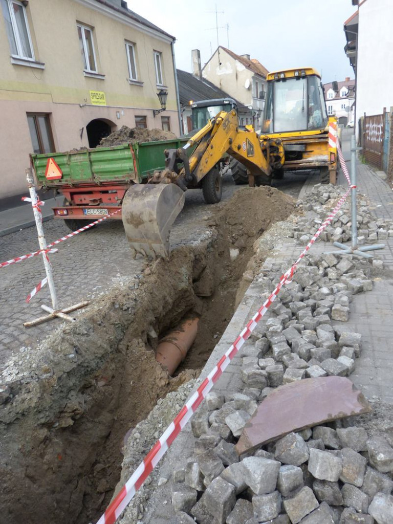 Bielawska nieprzejezdna z powodu usuwania awarii [aktualizacja]