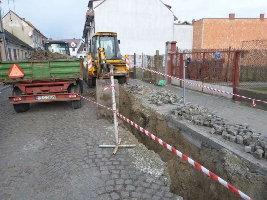 Bielawska nieprzejezdna z powodu usuwania awarii [aktualizacja]