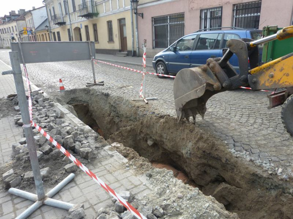 Bielawska nieprzejezdna z powodu usuwania awarii [aktualizacja]