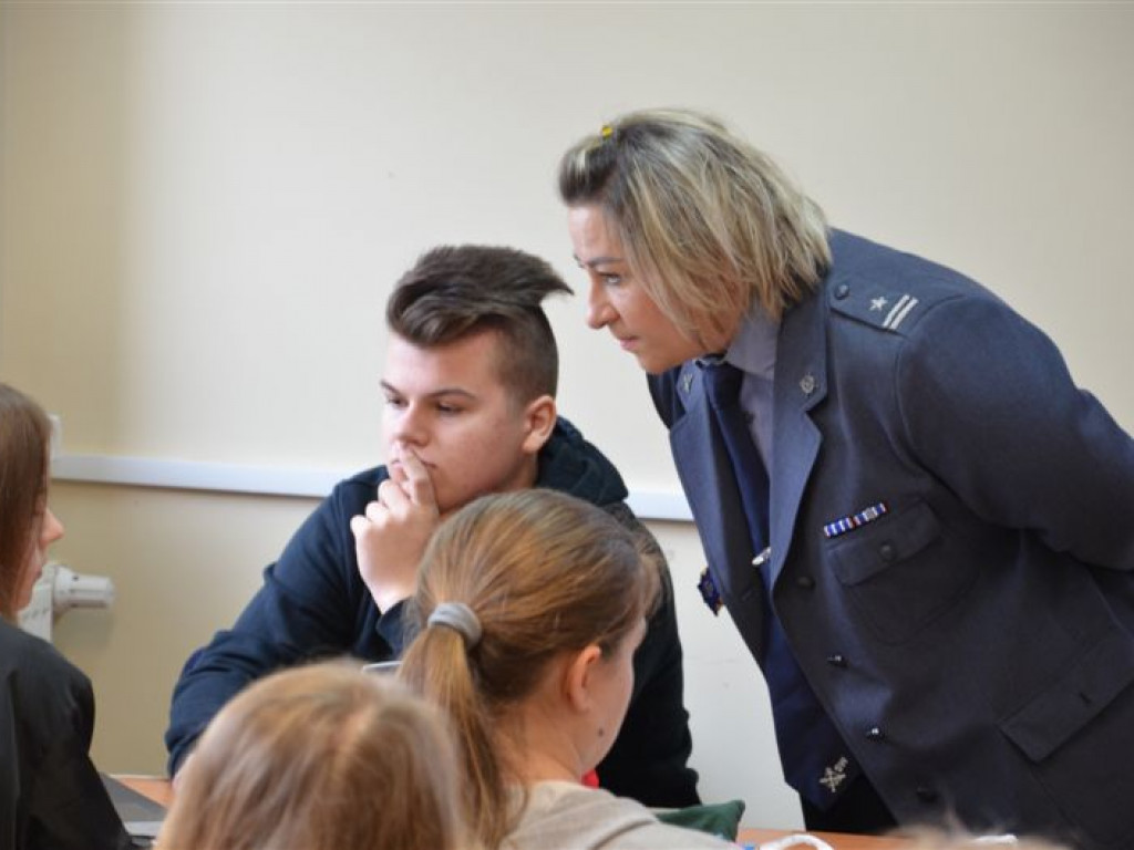 Wizyta wychowawców zakładu karnego w ZSP nr 3