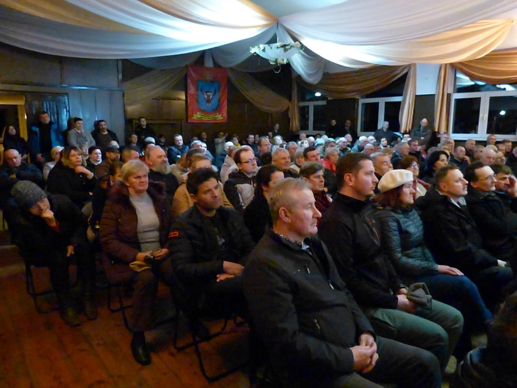 Ponad 150 osób na spotkaniu nt. kolei dużych prędkości w Bolimowie