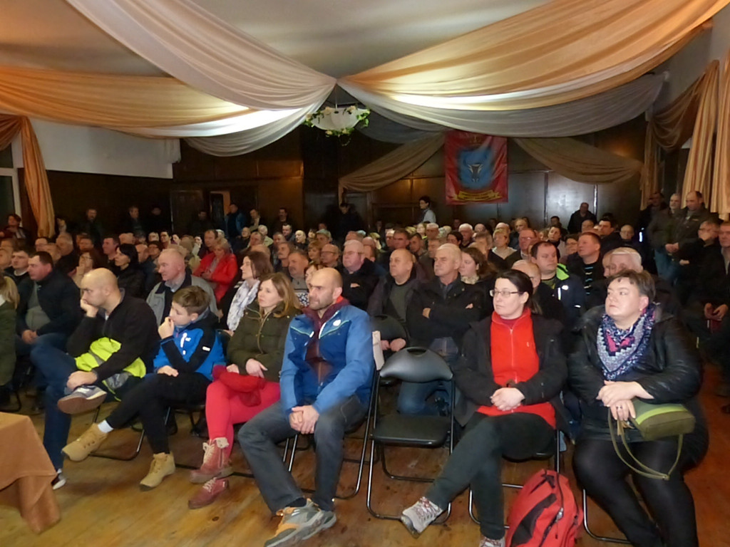 Ponad 150 osób na spotkaniu nt. kolei dużych prędkości w Bolimowie