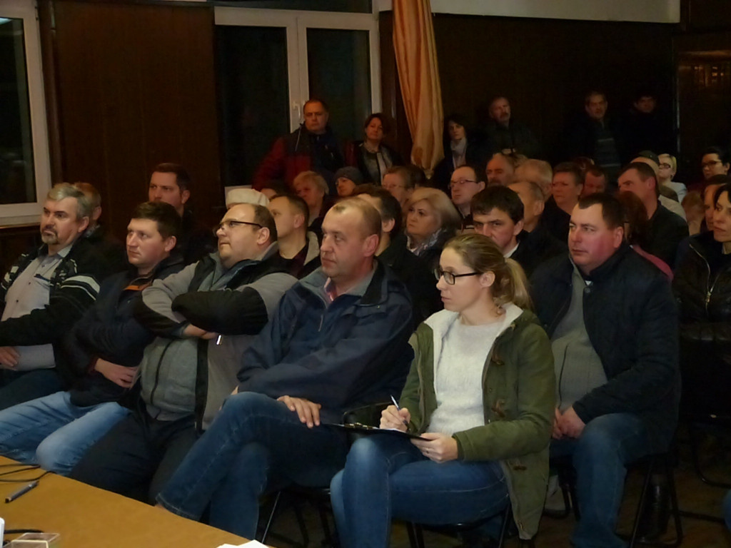 Ponad 150 osób na spotkaniu nt. kolei dużych prędkości w Bolimowie