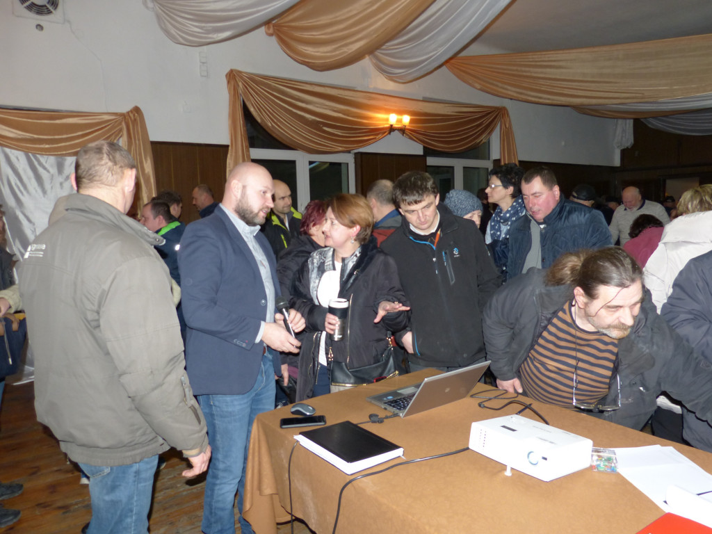 Ponad 150 osób na spotkaniu nt. kolei dużych prędkości w Bolimowie
