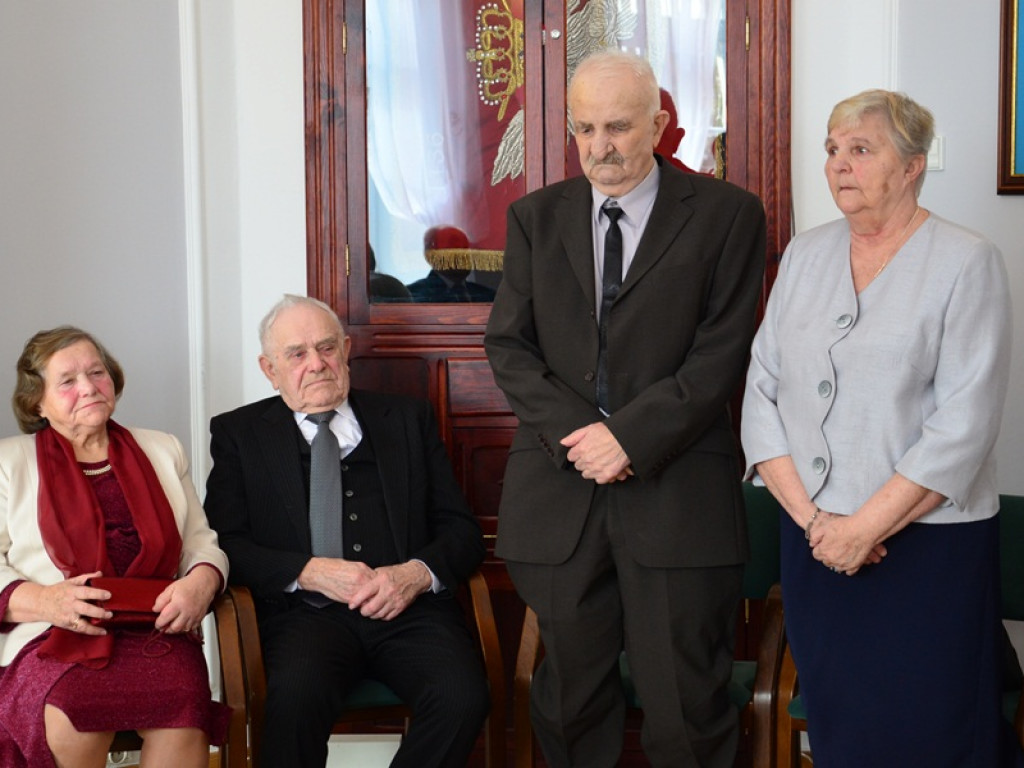 Złote Gody 8 par małżeńskich w ratuszu
