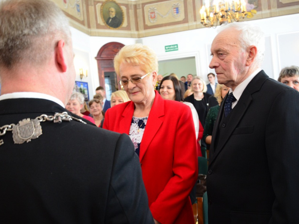 Złote Gody 8 par małżeńskich w ratuszu