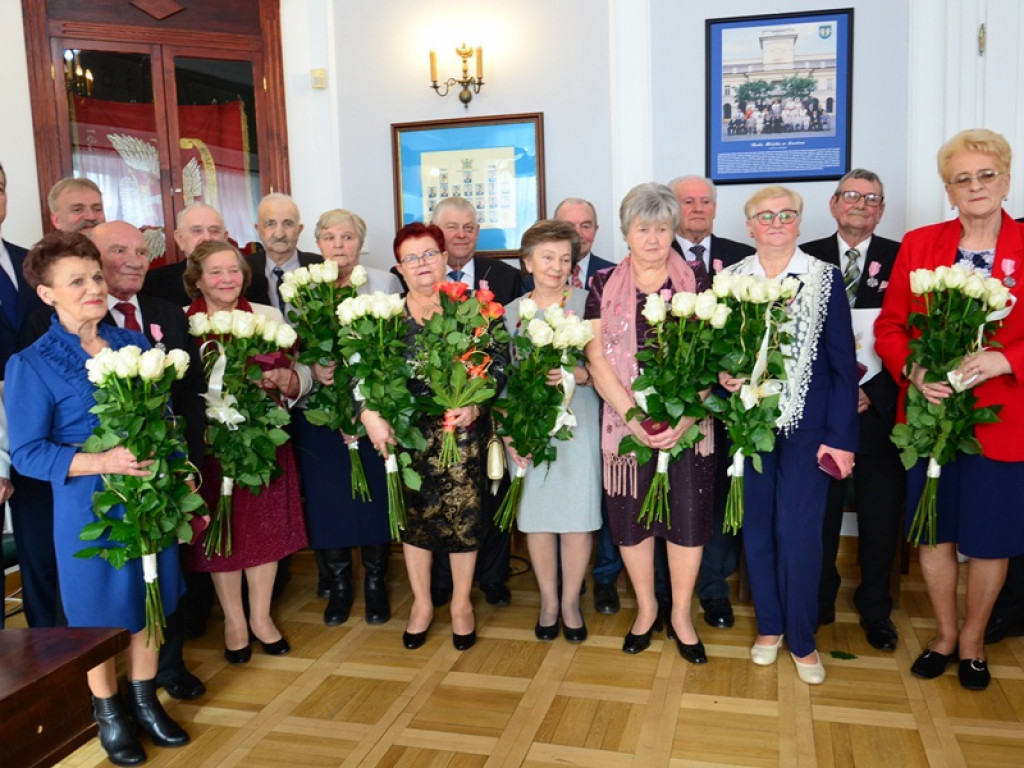 Złote Gody 8 par małżeńskich w ratuszu